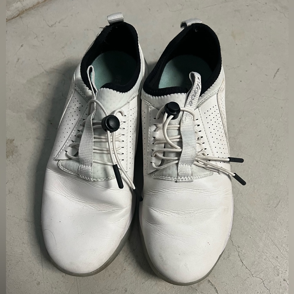 Clove Nonslip Healthcare Shoes